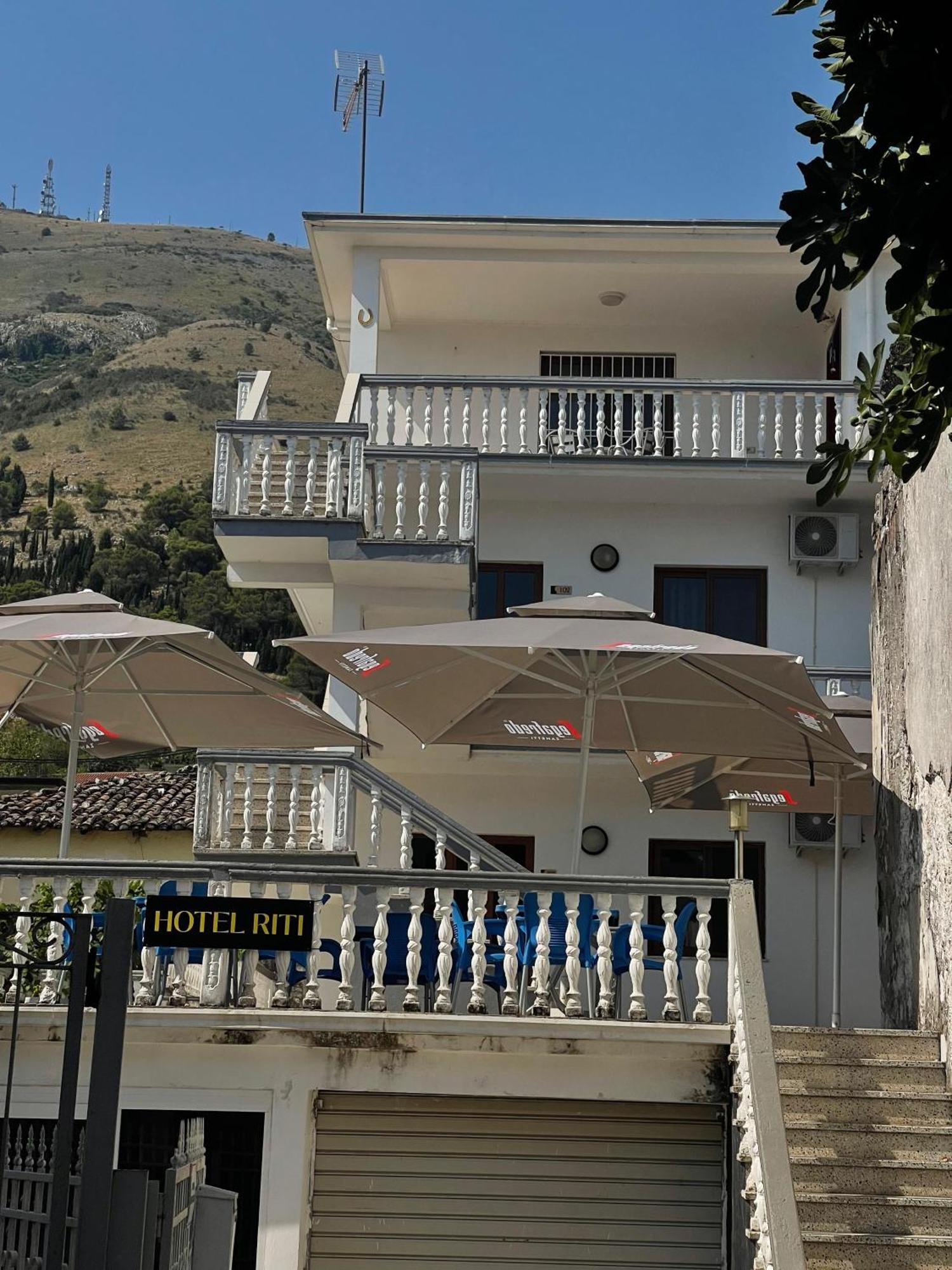 Hotel Riti Shiroka Bagian luar foto