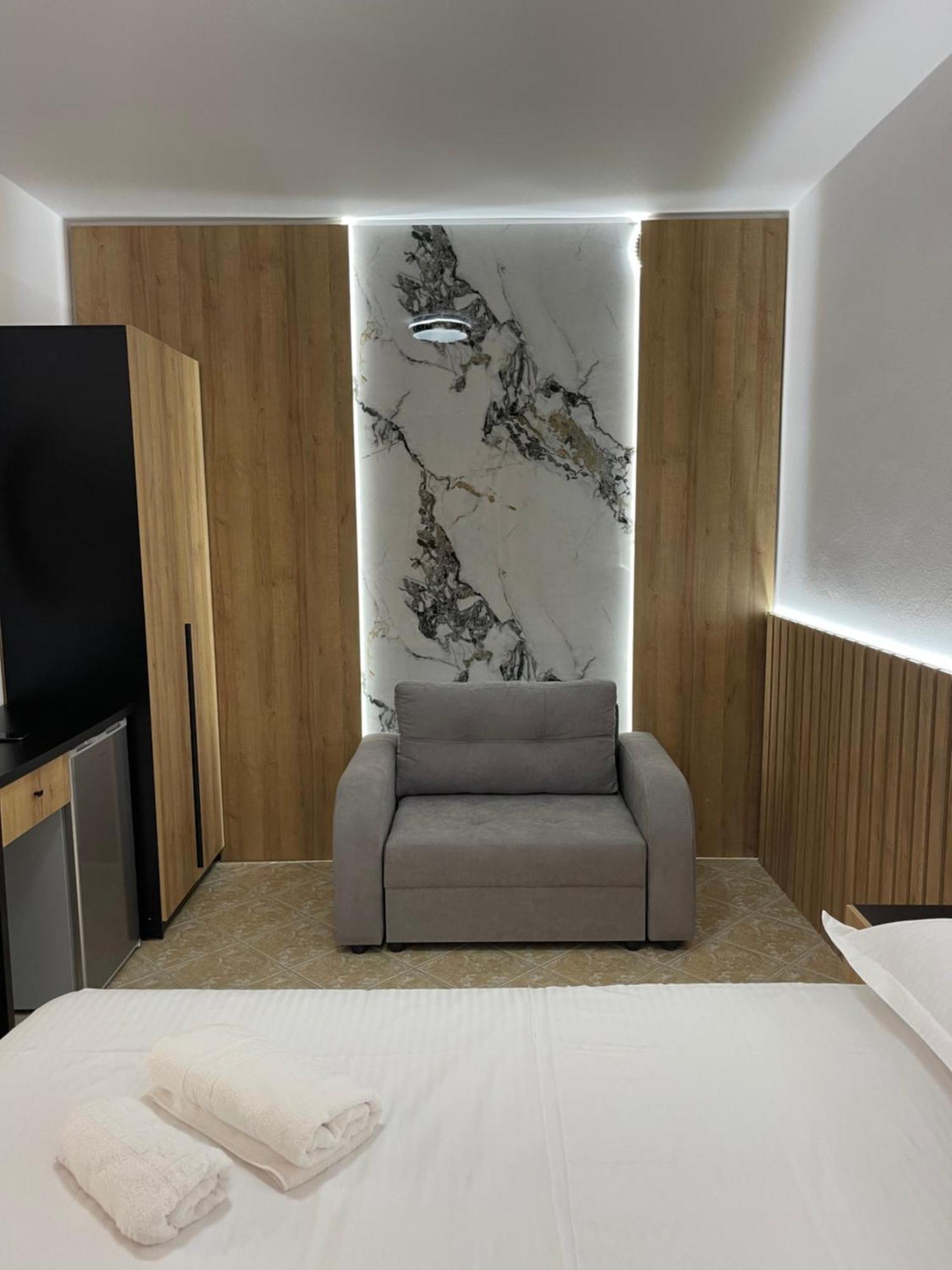 Hotel Riti Shiroka Bagian luar foto