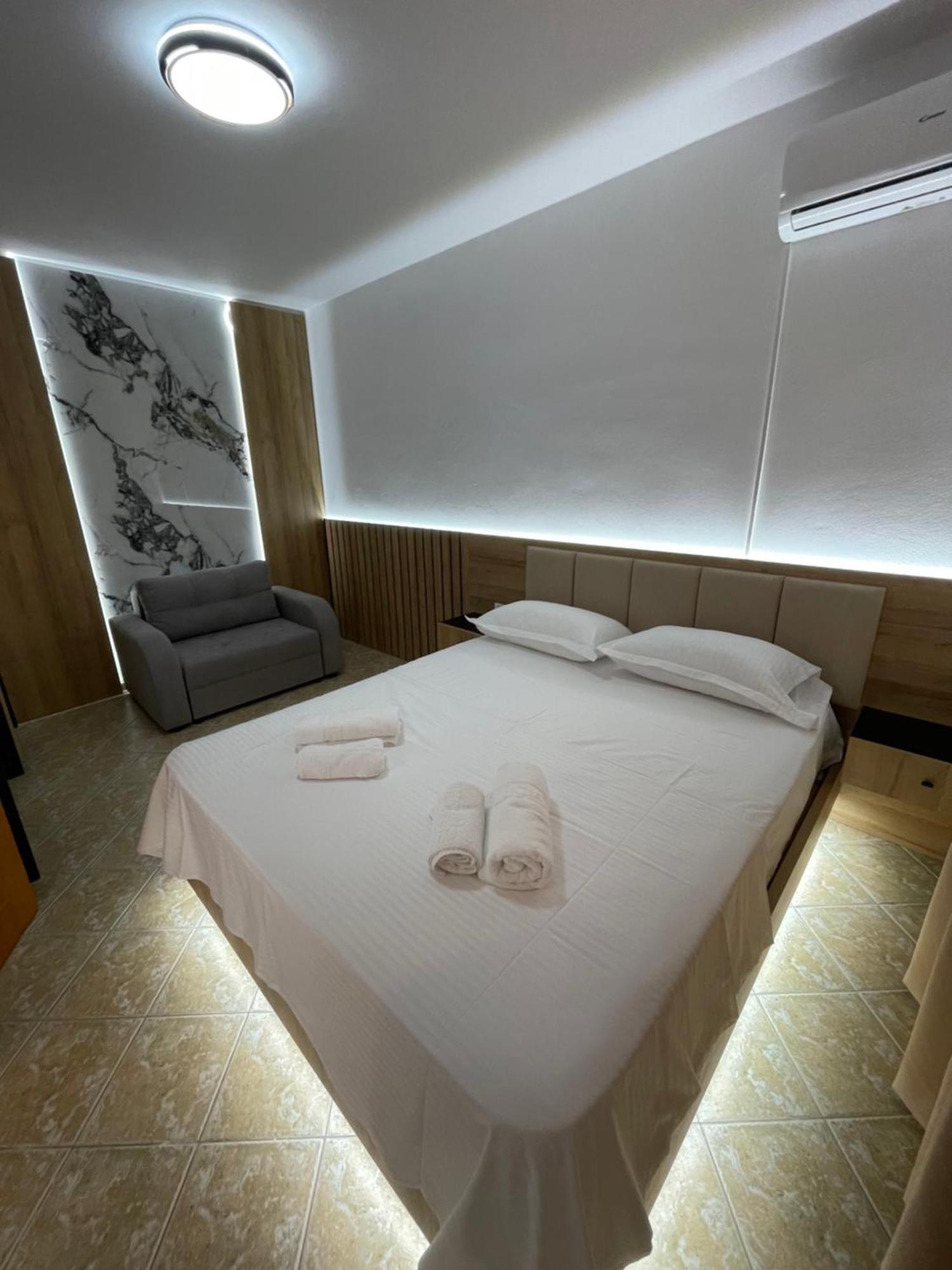 Hotel Riti Shiroka Bagian luar foto